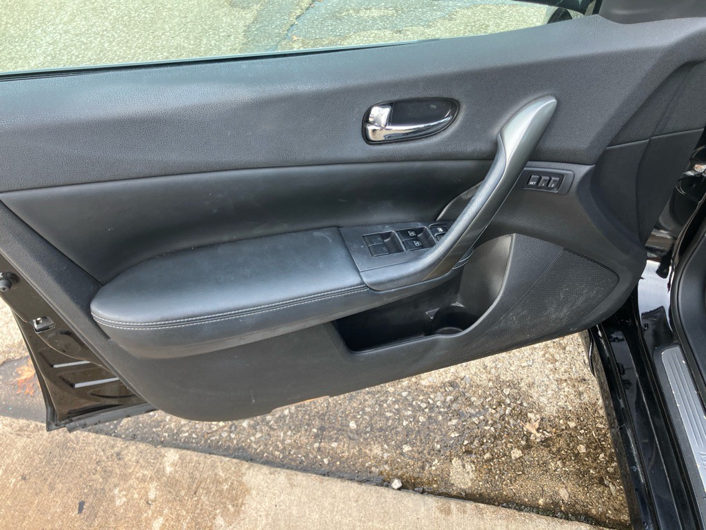 2012 Nissan Maxima Image 17