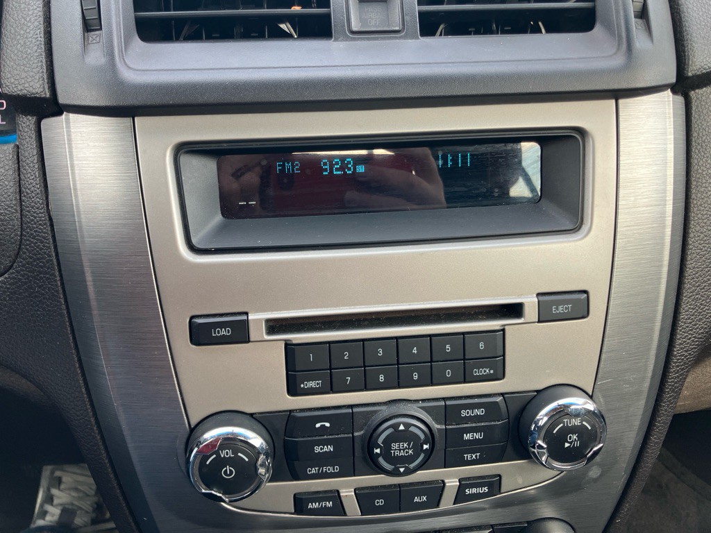 2010 Ford Fusion Image 14