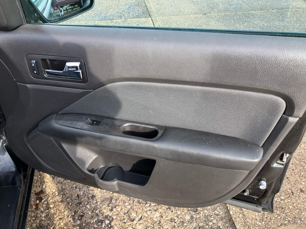 2010 Ford Fusion Image 23