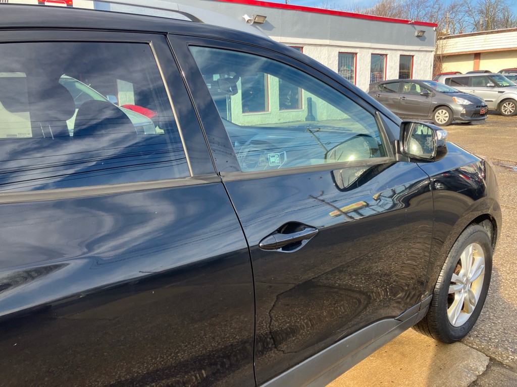 2013 Hyundai Tucson Image 9