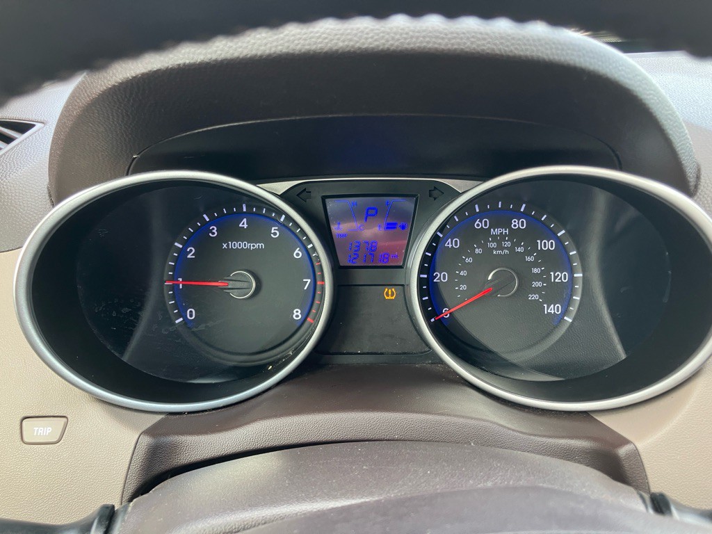 2013 Hyundai Tucson Image 12