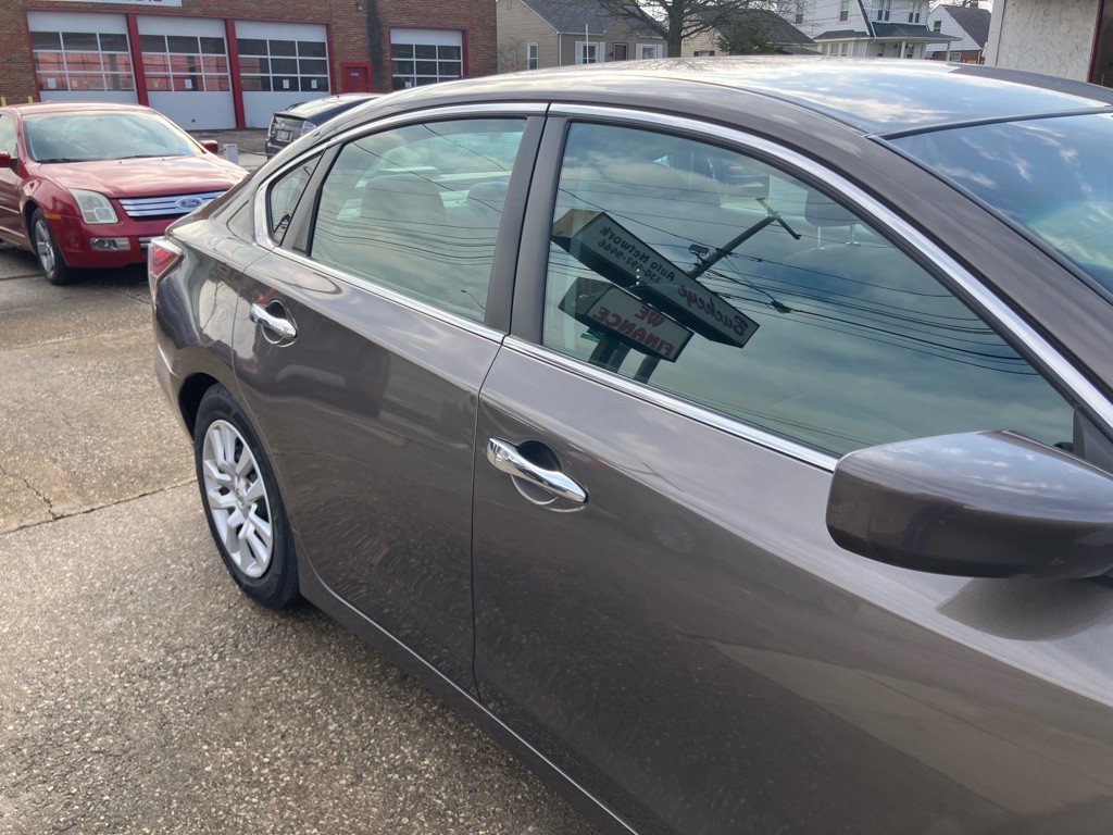 2015 Nissan Altima Image 10