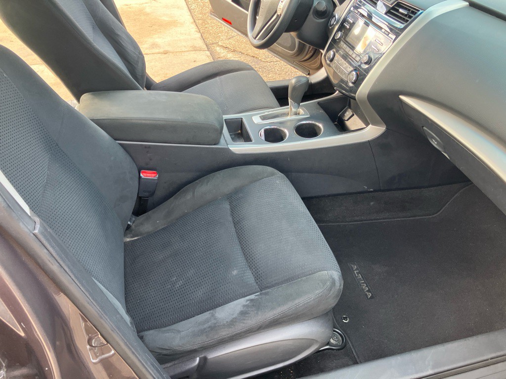 2015 Nissan Altima Image 23