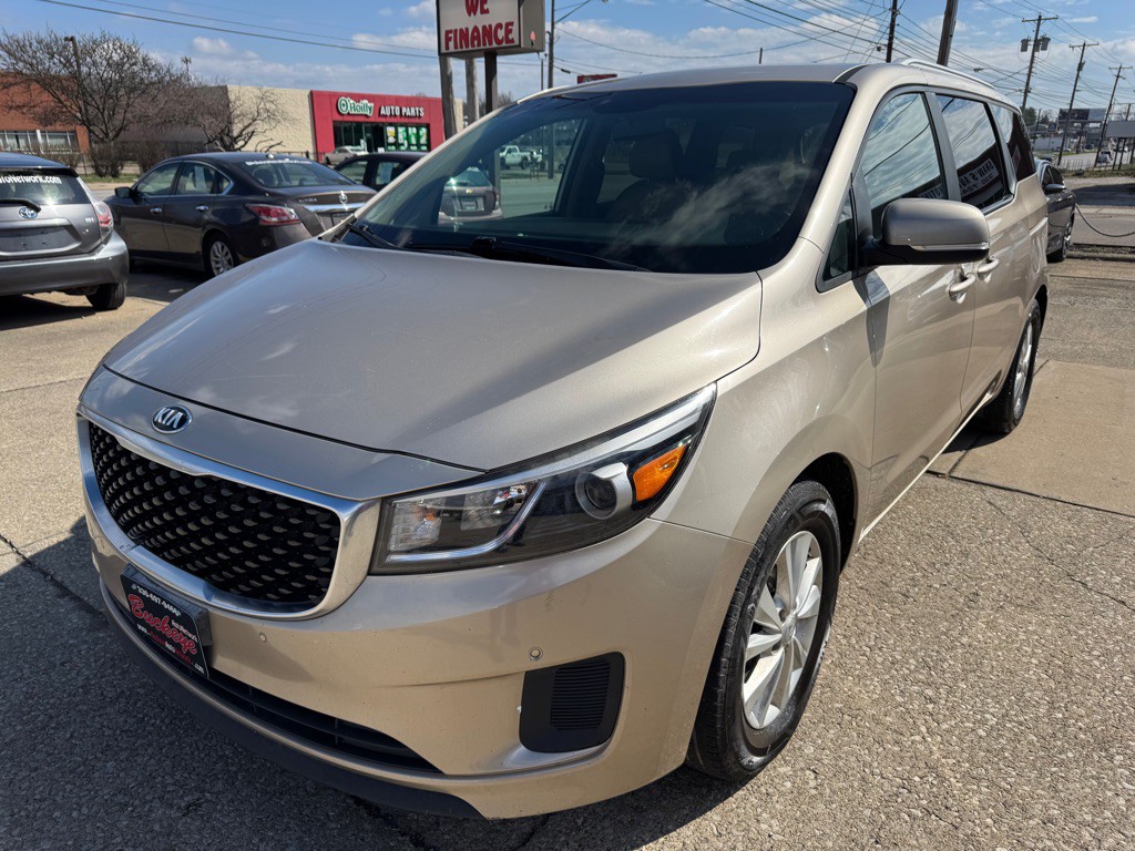 2017 Kia Sedona Image 3