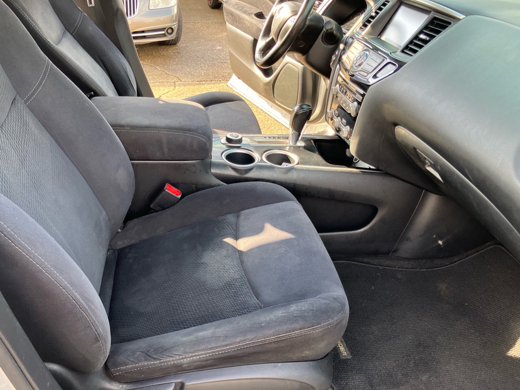 2013 Nissan Pathfinder Image 24