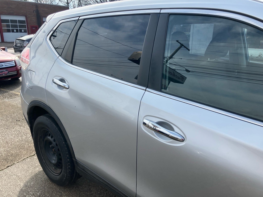 2015 Nissan Rogue Image 10