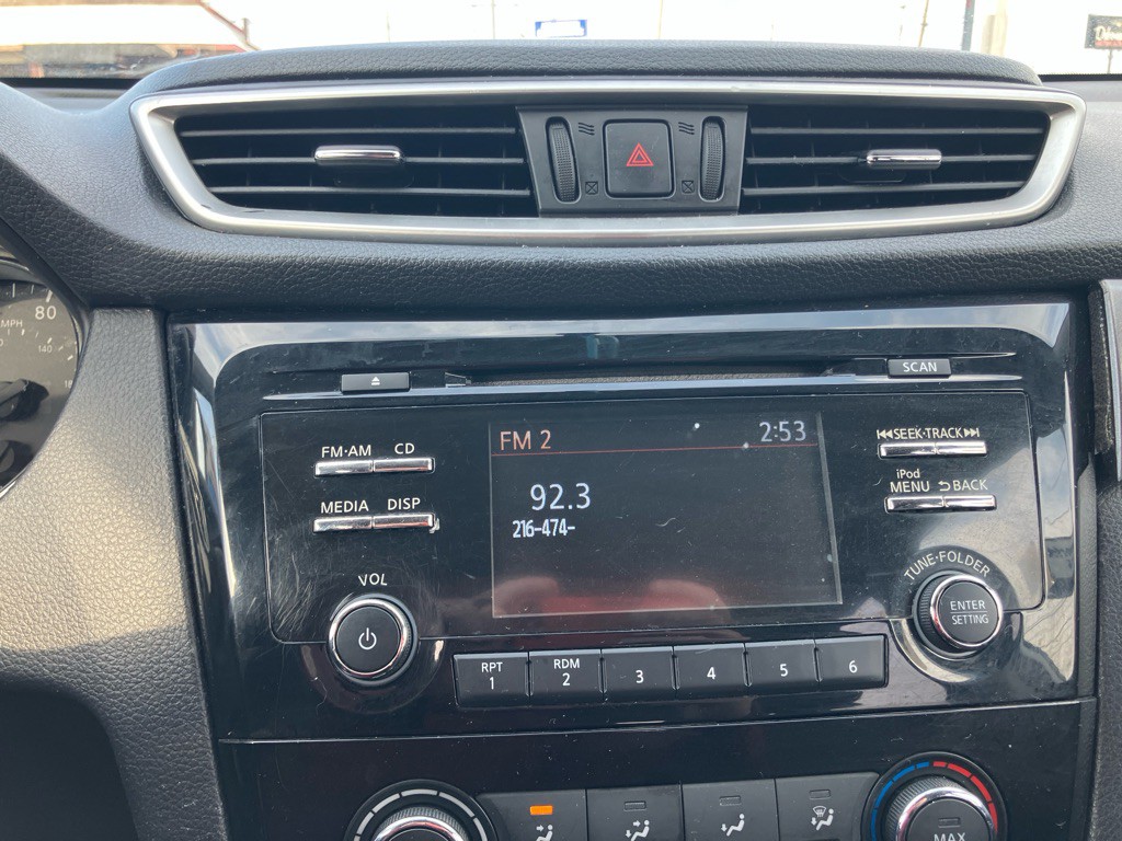 2015 Nissan Rogue Image 14