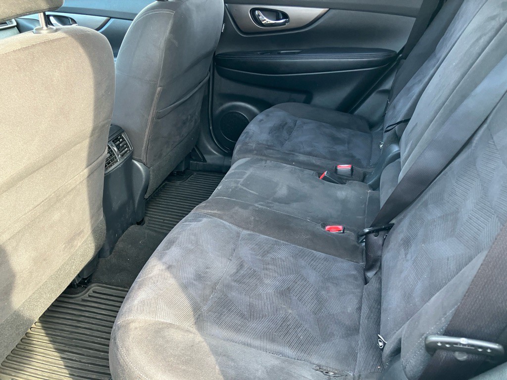 2015 Nissan Rogue Image 19