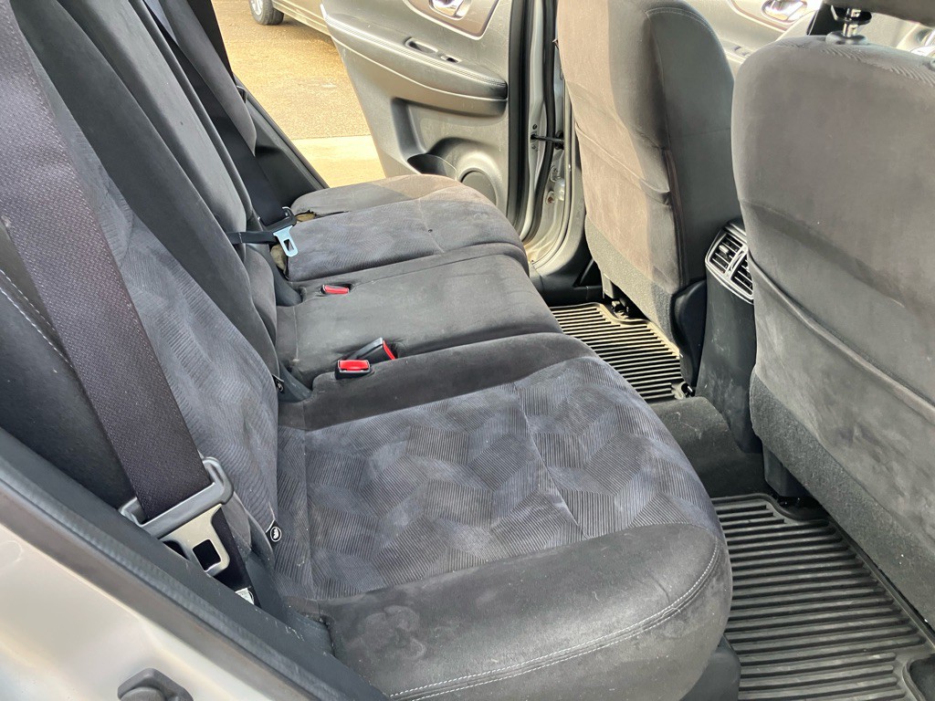 2015 Nissan Rogue Image 21