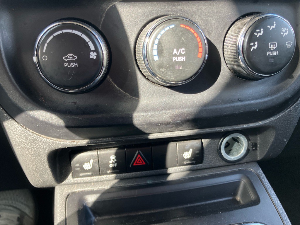 2017 Jeep Patriot Image 15