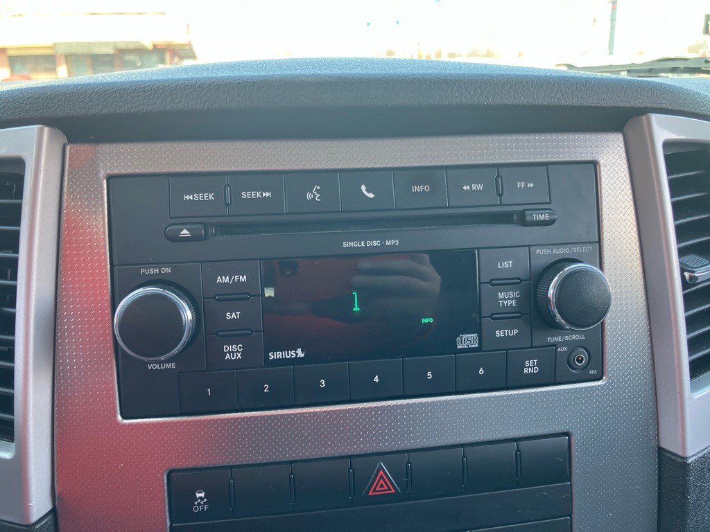 2010 Jeep Grand Cherokee Image 14