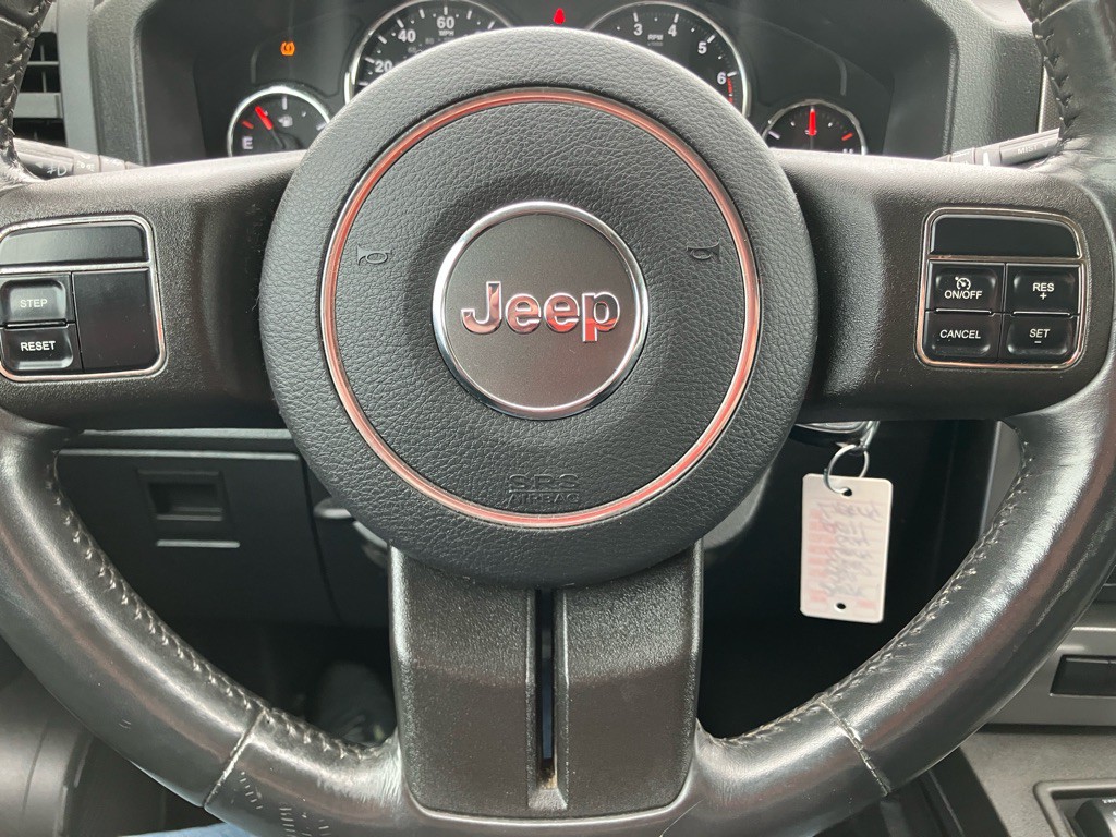 2011 Jeep Liberty Image 14