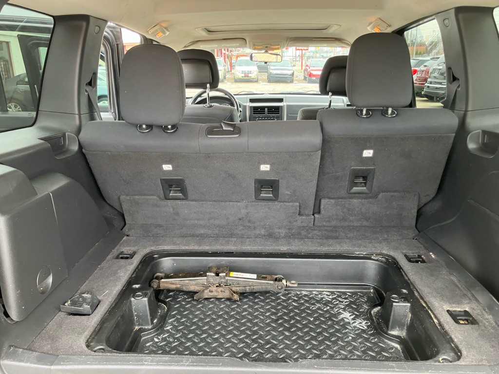 2011 Jeep Liberty Image 25