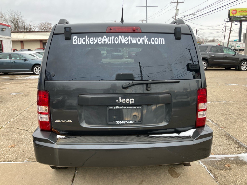 2011 Jeep Liberty Image 1