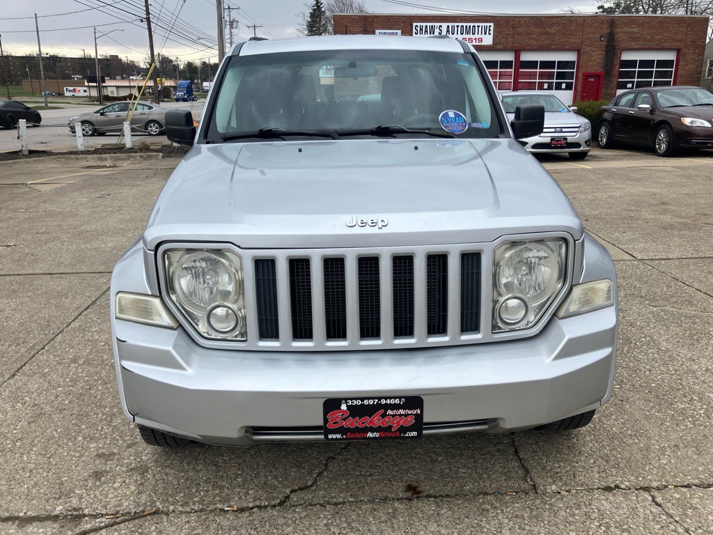 2010 Jeep Liberty Image 2