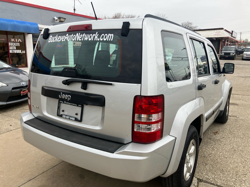 2010 Jeep Liberty Image 8