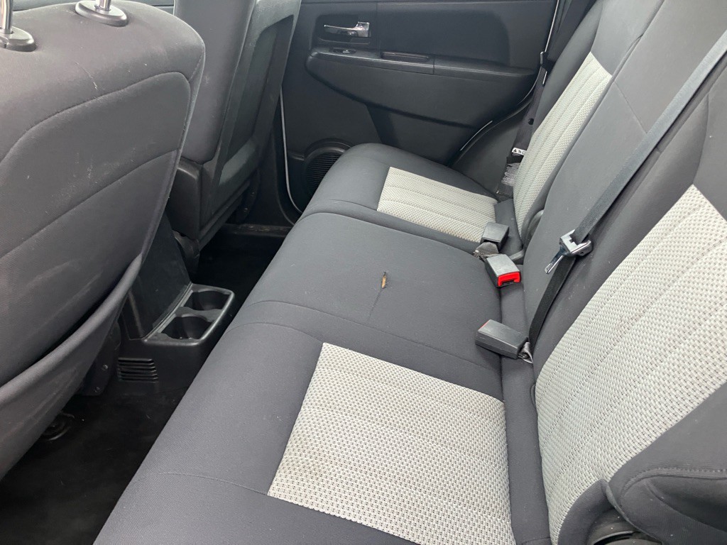 2010 Jeep Liberty Image 19