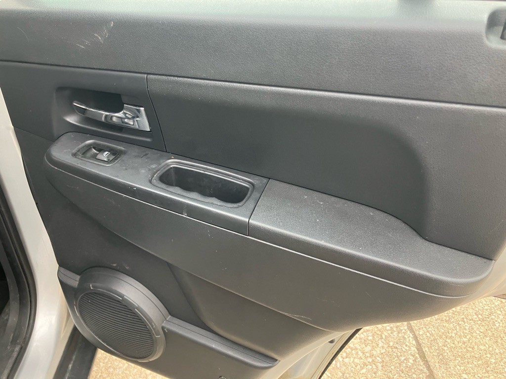 2010 Jeep Liberty Image 20