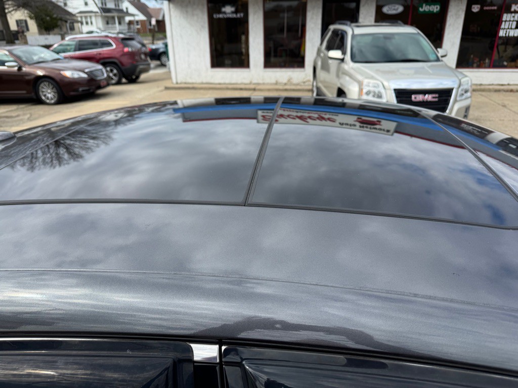 2015 Chrysler 200 Image 11