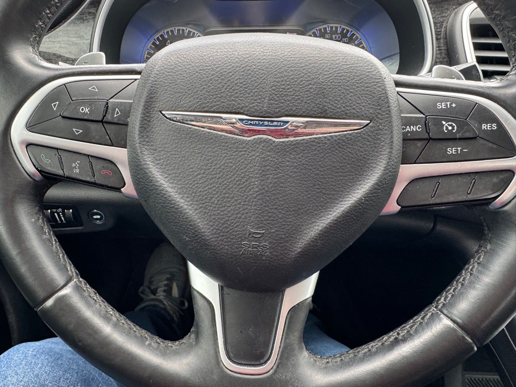 2015 Chrysler 200 Image 14