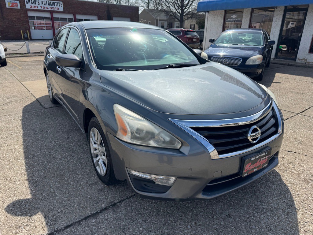 2014 Nissan Altima Image 1