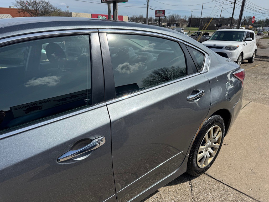 2014 Nissan Altima Image 4