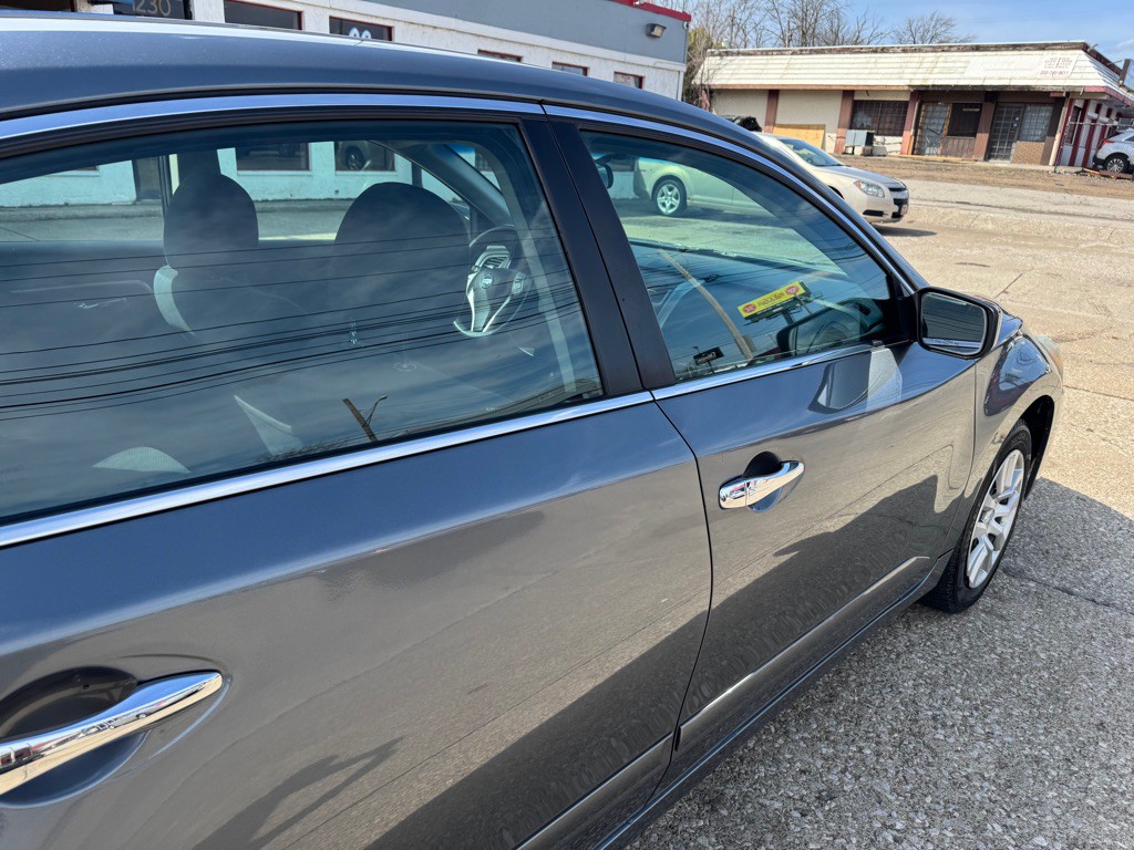 2014 Nissan Altima Image 9