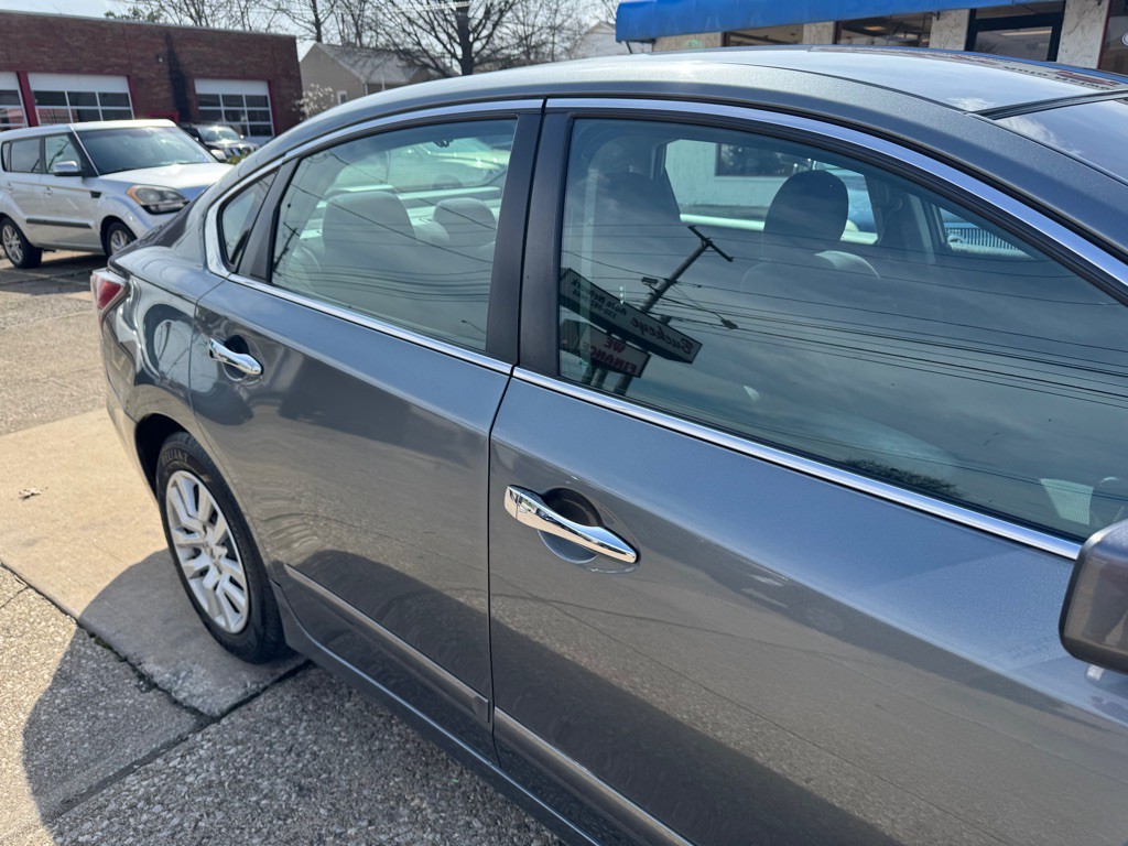 2014 Nissan Altima Image 10