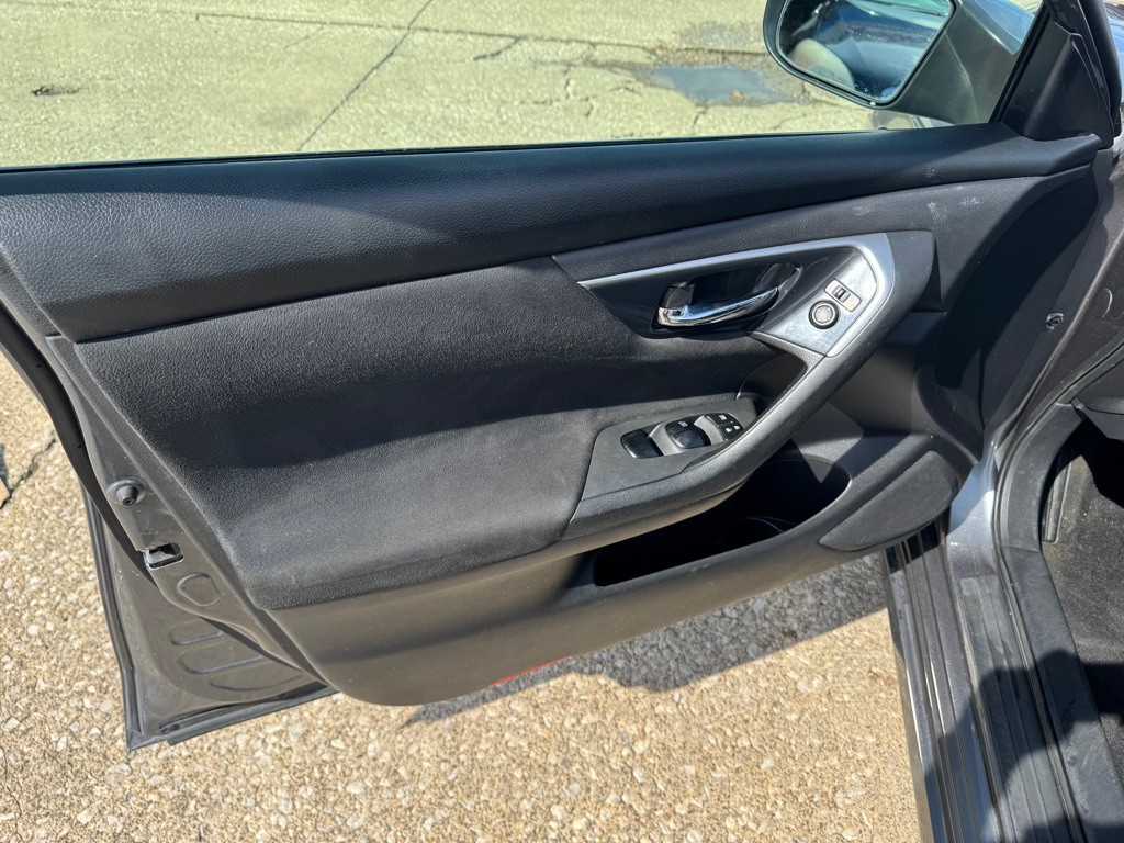 2014 Nissan Altima Image 16