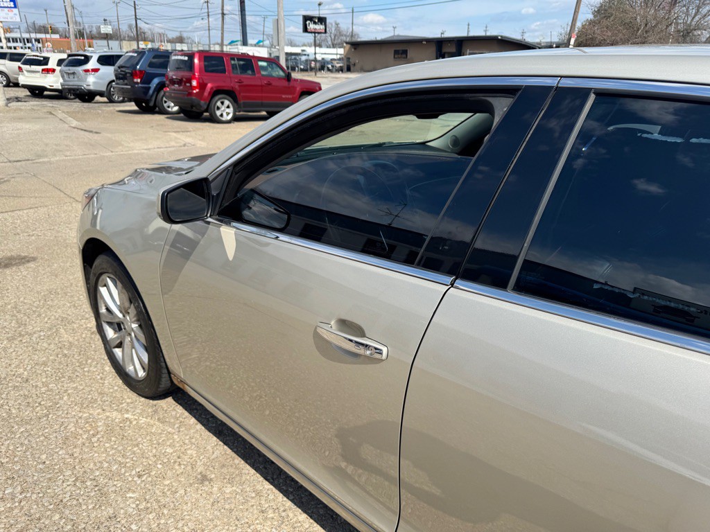 2013 Chevrolet Malibu Image 5