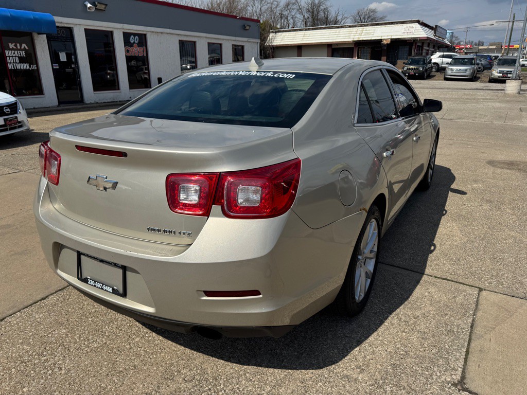 2013 Chevrolet Malibu Image 8