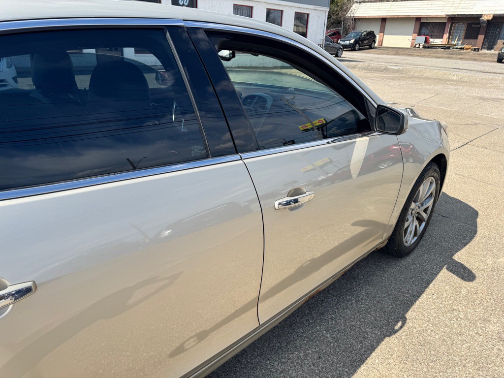 2013 Chevrolet Malibu Image 9