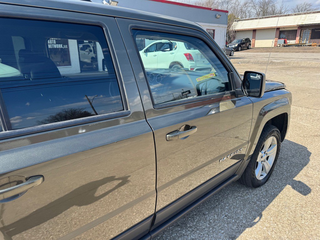 2015 Jeep Patriot Image 9