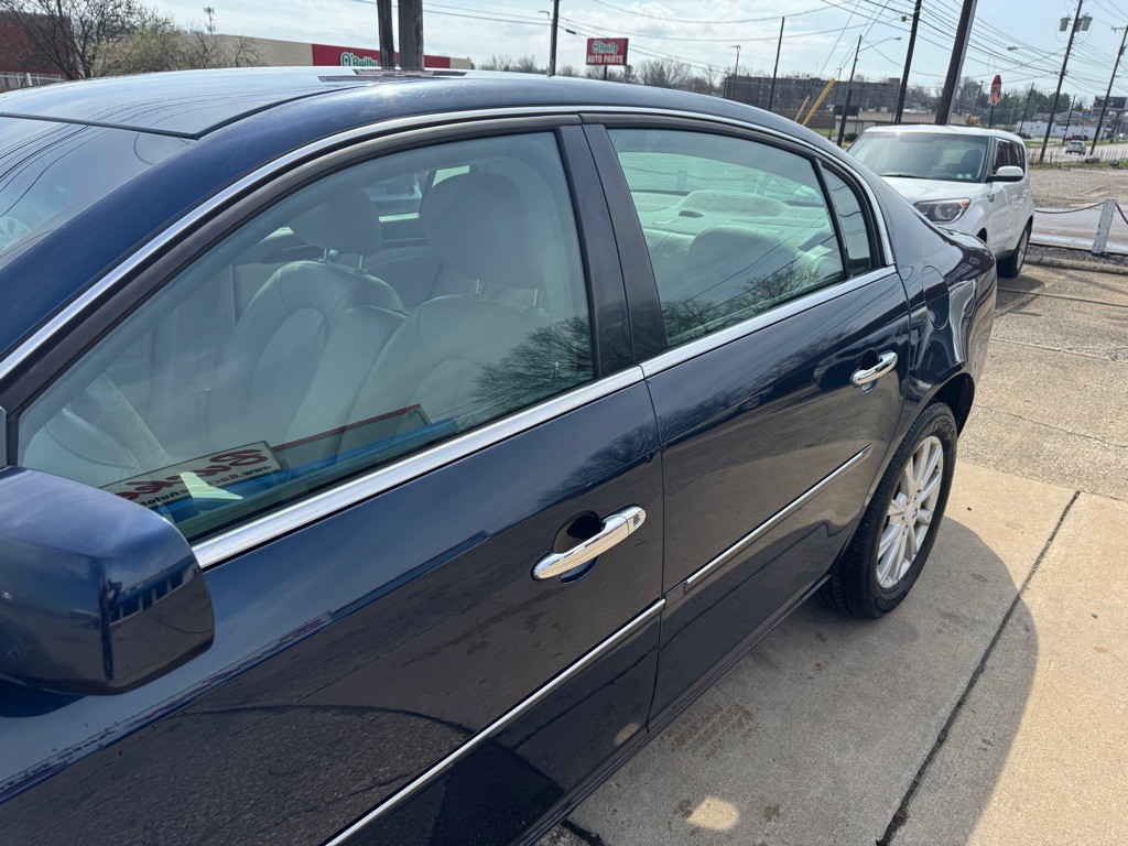 2009 Buick Lucerne Image 4