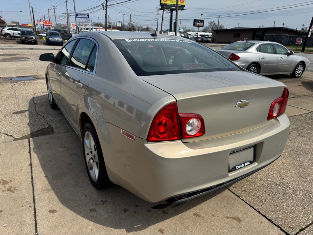 2011 Chevrolet Malibu Image 6