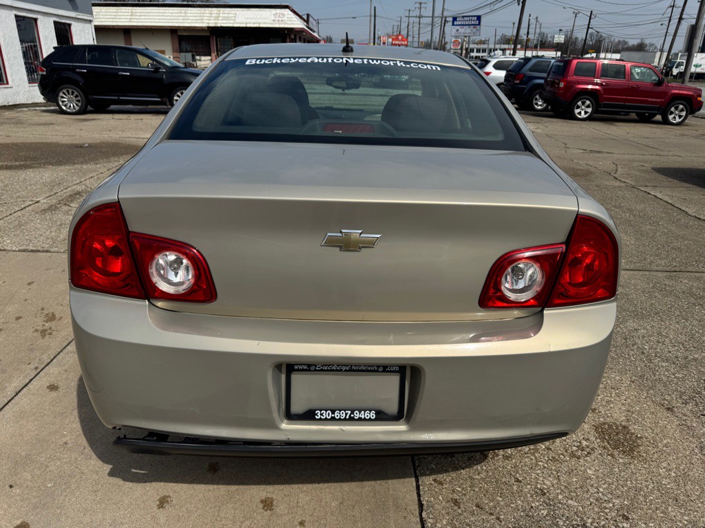 2011 Chevrolet Malibu Image 7