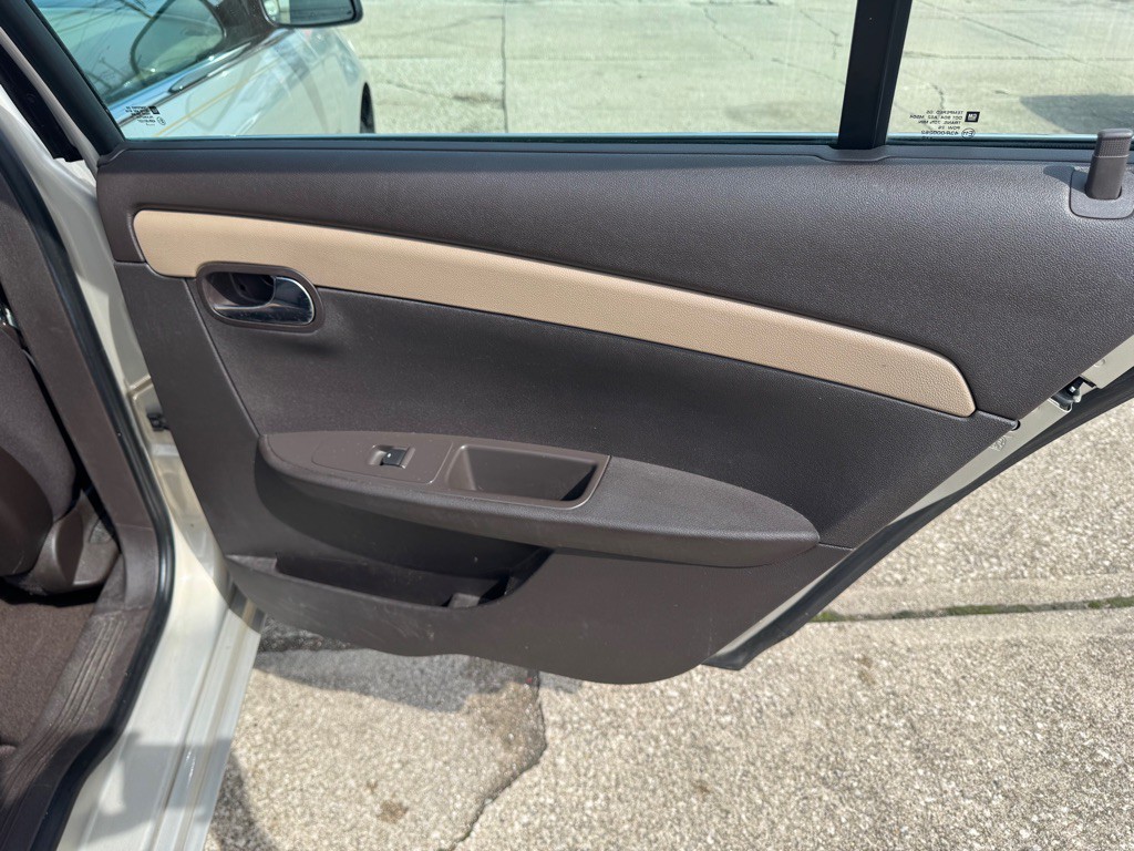 2011 Chevrolet Malibu Image 20
