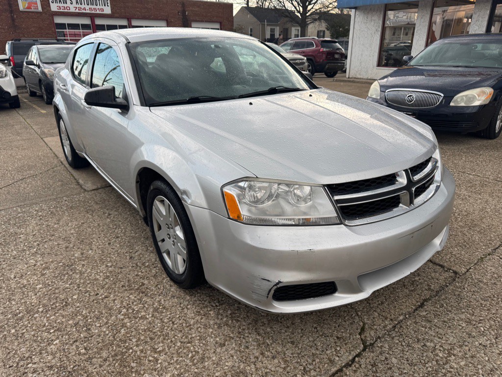 2012 Dodge Avenger Image 1