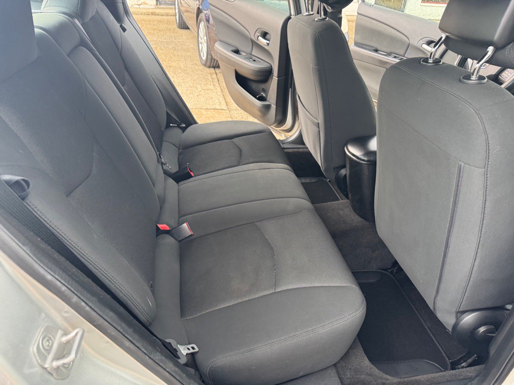 2012 Dodge Avenger Image 21