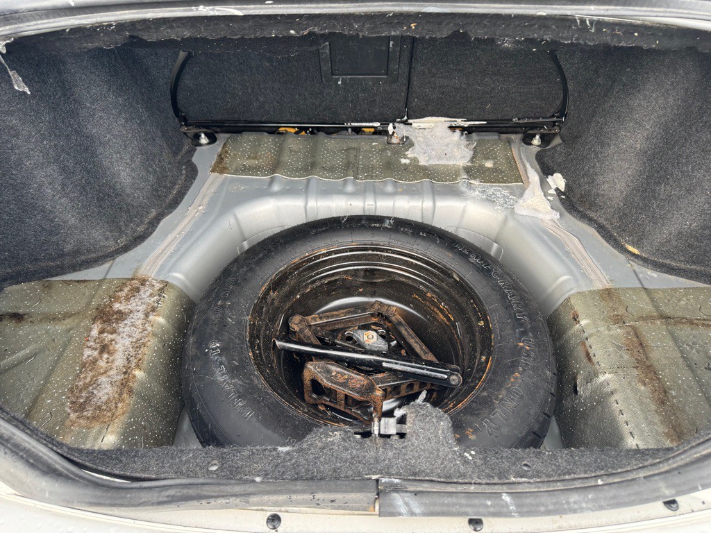 2012 Dodge Avenger Image 24