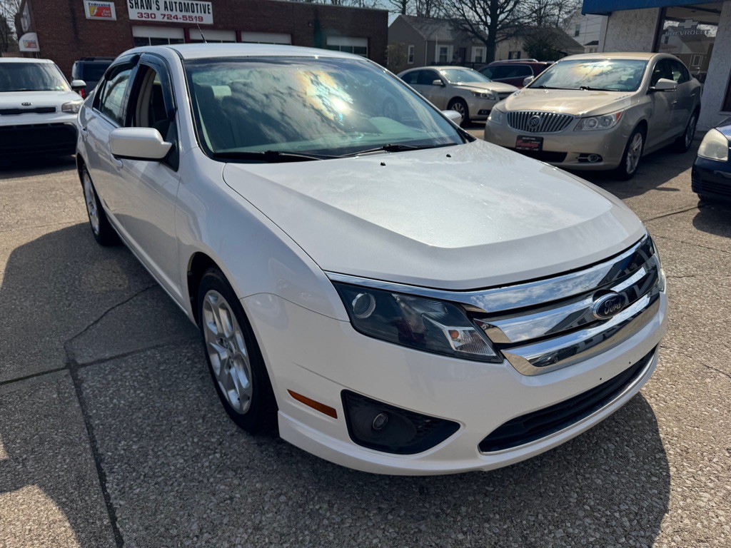 2010 Ford Fusion Image 1