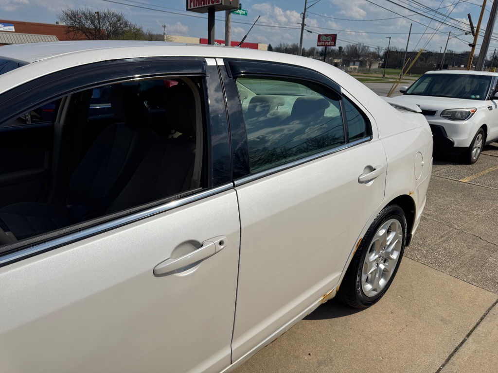 2010 Ford Fusion Image 4