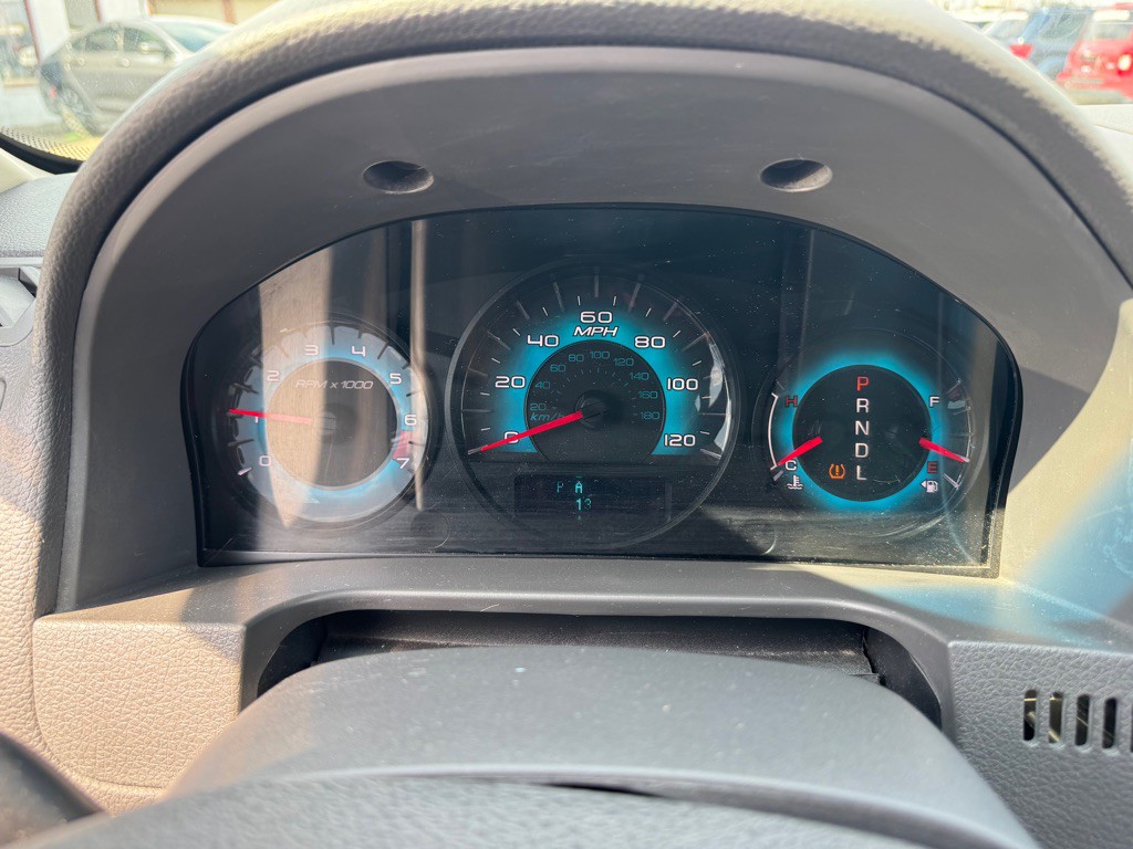 2010 Ford Fusion Image 12