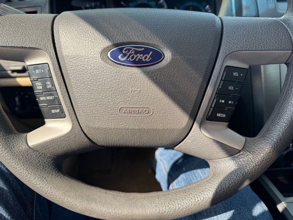 2010 Ford Fusion Image 13