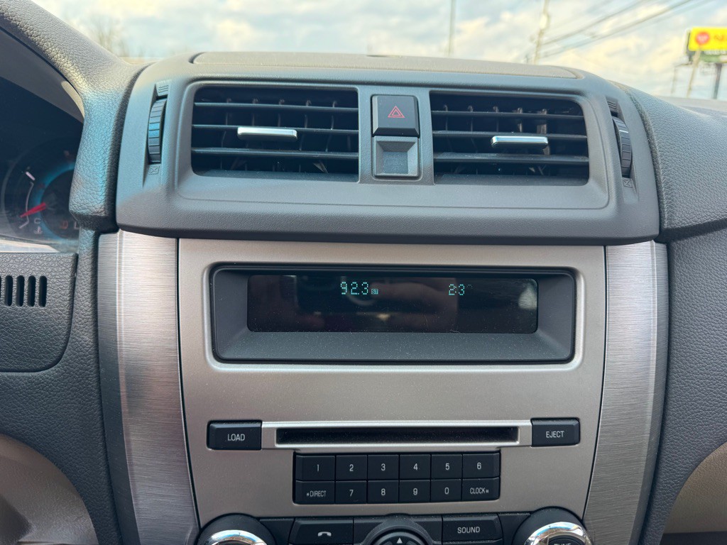 2010 Ford Fusion Image 14