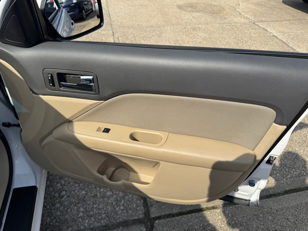 2010 Ford Fusion Image 22