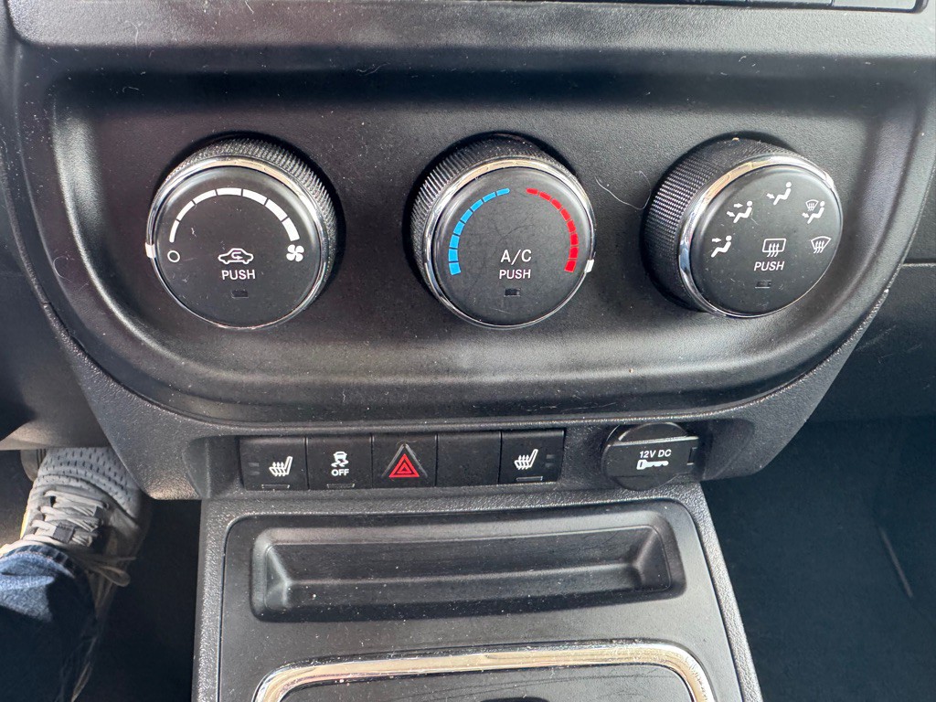 2012 Jeep Patriot Image 16