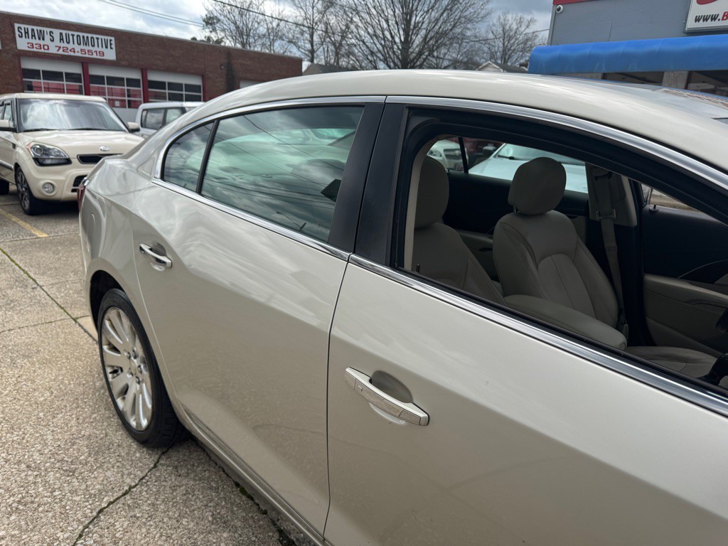 2014 Buick Lacrosse Image 10