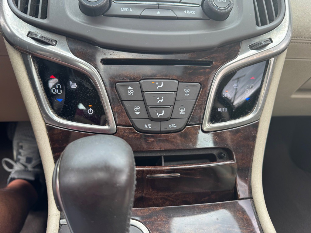 2014 Buick Lacrosse Image 16
