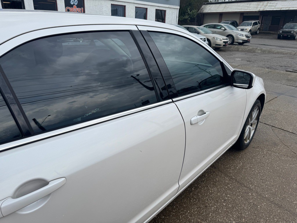 2012 Ford Fusion Image 9